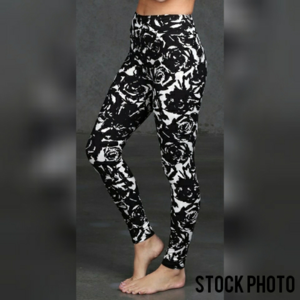 Black and White buttery soft leggings